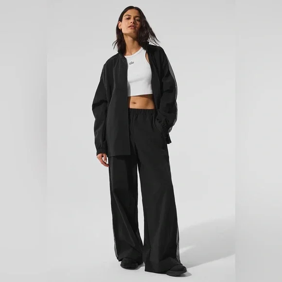 ALO YOGA | ✨NWOT✨ High-Waist Origin Wide Leg Track Pant in Black - Picture 4 of 5